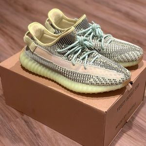 Yeezy Boost 350 V2